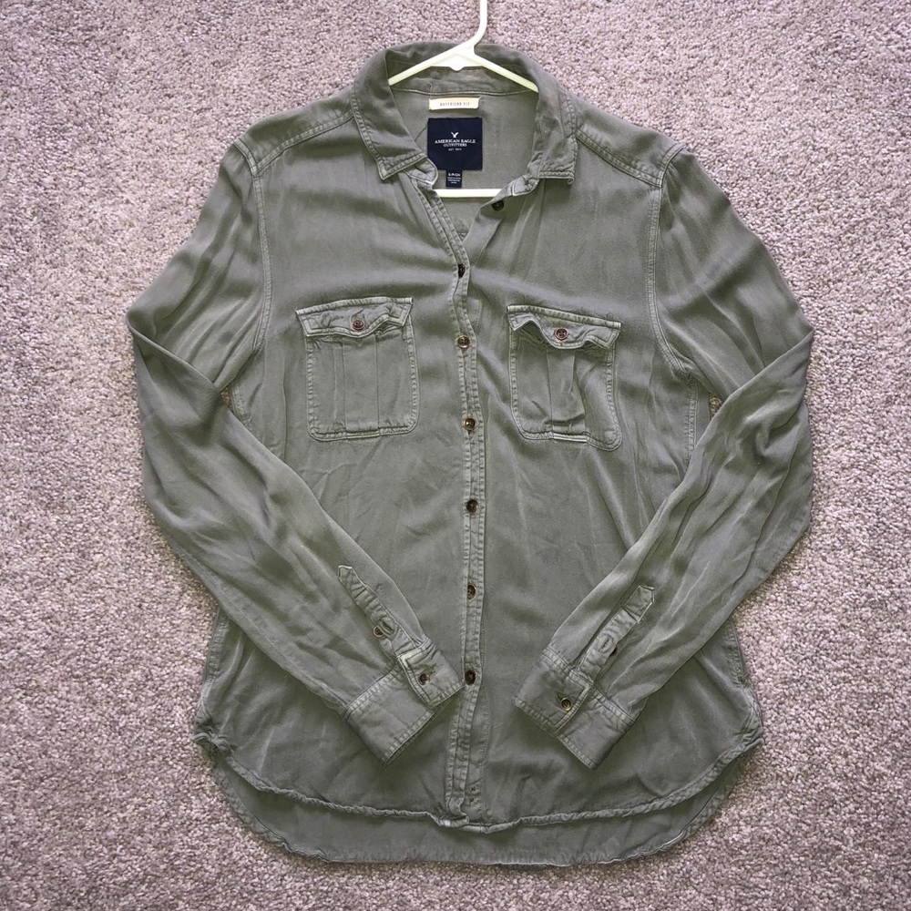 Army green AEO button up
